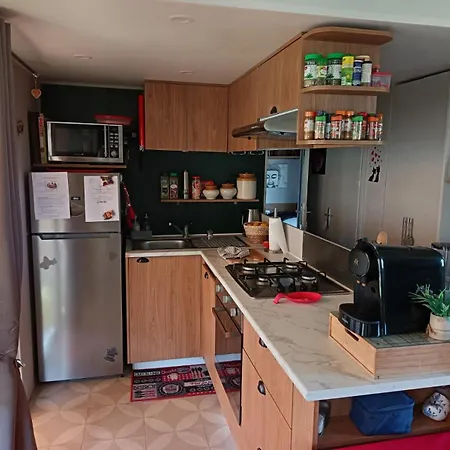 캠프장 Au Bonheur Mobil-home 4-6 Personnes *