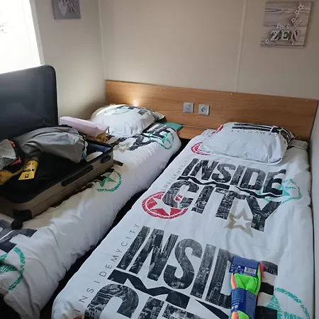 Au Bonheur Mobil-home 4-6 Personnes *